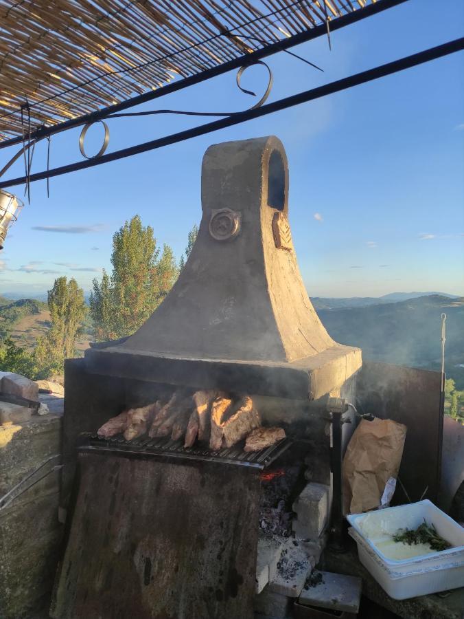 ピエトラルンガ Agriturismo Borgo San Benedettoヴィラ エクステリア 写真