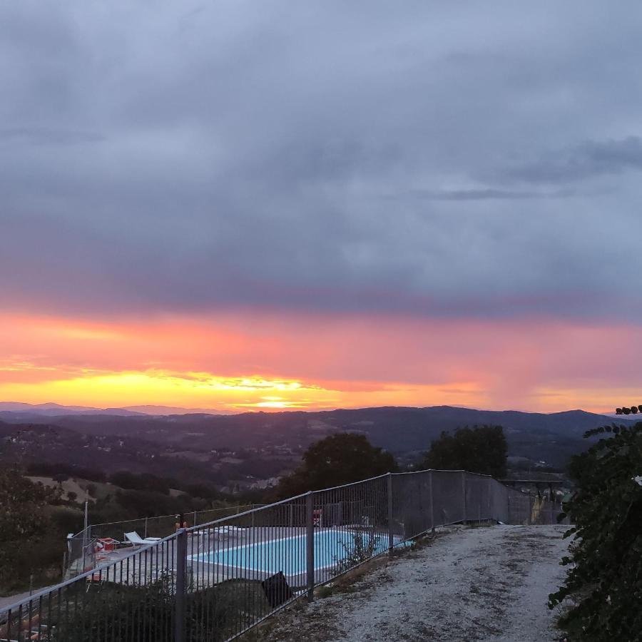ピエトラルンガ Agriturismo Borgo San Benedettoヴィラ エクステリア 写真