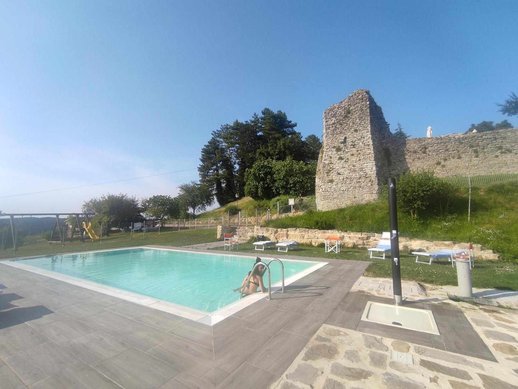 ピエトラルンガ Agriturismo Borgo San Benedettoヴィラ エクステリア 写真