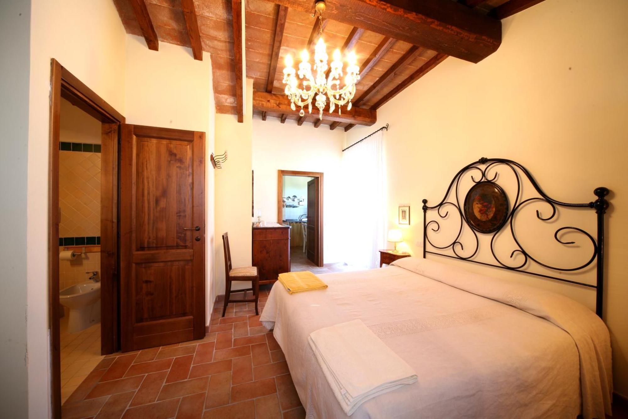 ピエトラルンガ Agriturismo Borgo San Benedettoヴィラ 部屋 写真