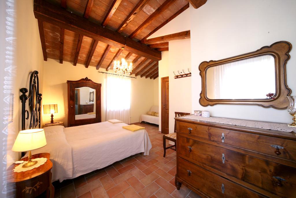 ピエトラルンガ Agriturismo Borgo San Benedettoヴィラ 部屋 写真