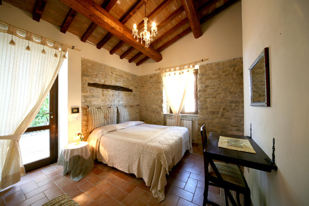 ピエトラルンガ Agriturismo Borgo San Benedettoヴィラ 部屋 写真
